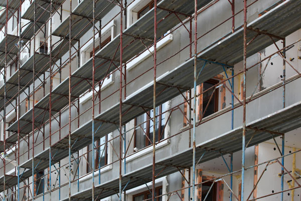 Façade de copropriété en travaux sur la demande du syndic de copropriété