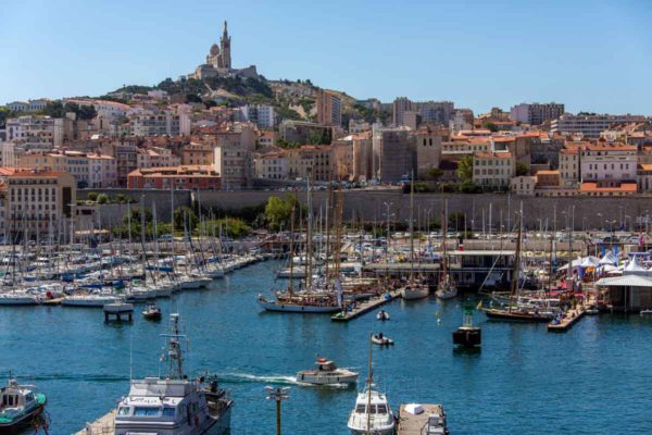Vue sur le port de la ville de Marseille en France